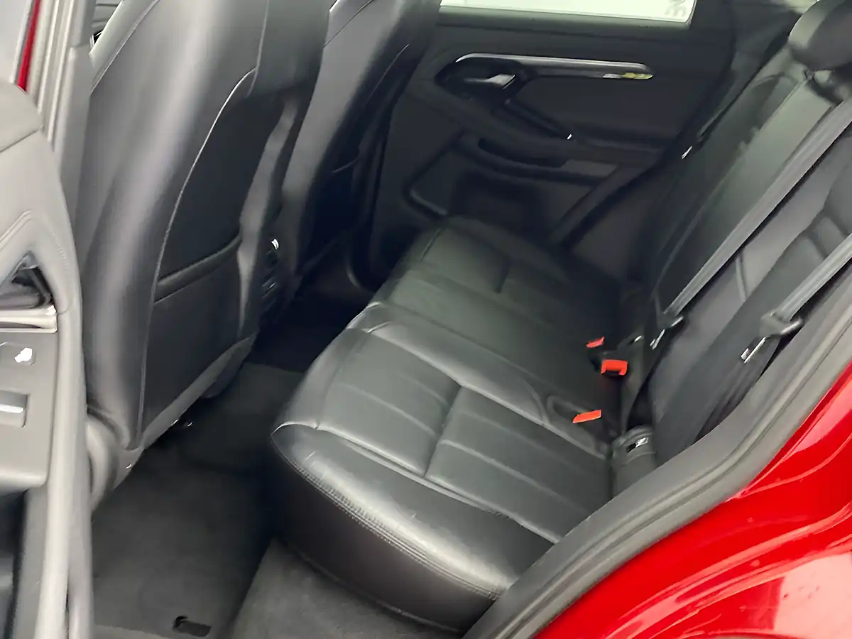 Used 2020 Land Rover Range Rover Evoque R-Dynamic Se Red - Interior and Exterior details 4
