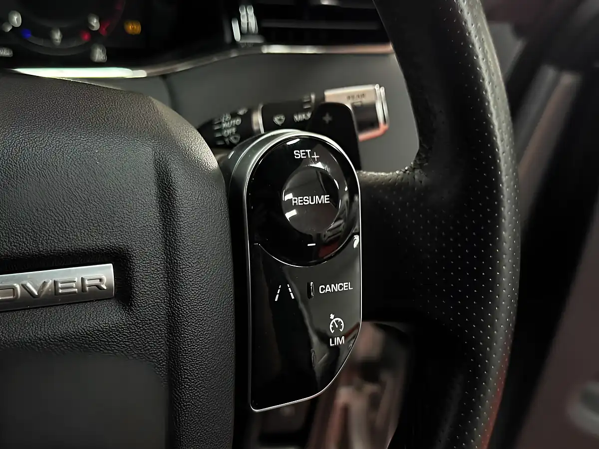 Used 2020 Land Rover Range Rover Evoque R-Dynamic Se Silver - Interior and Exterior details 17