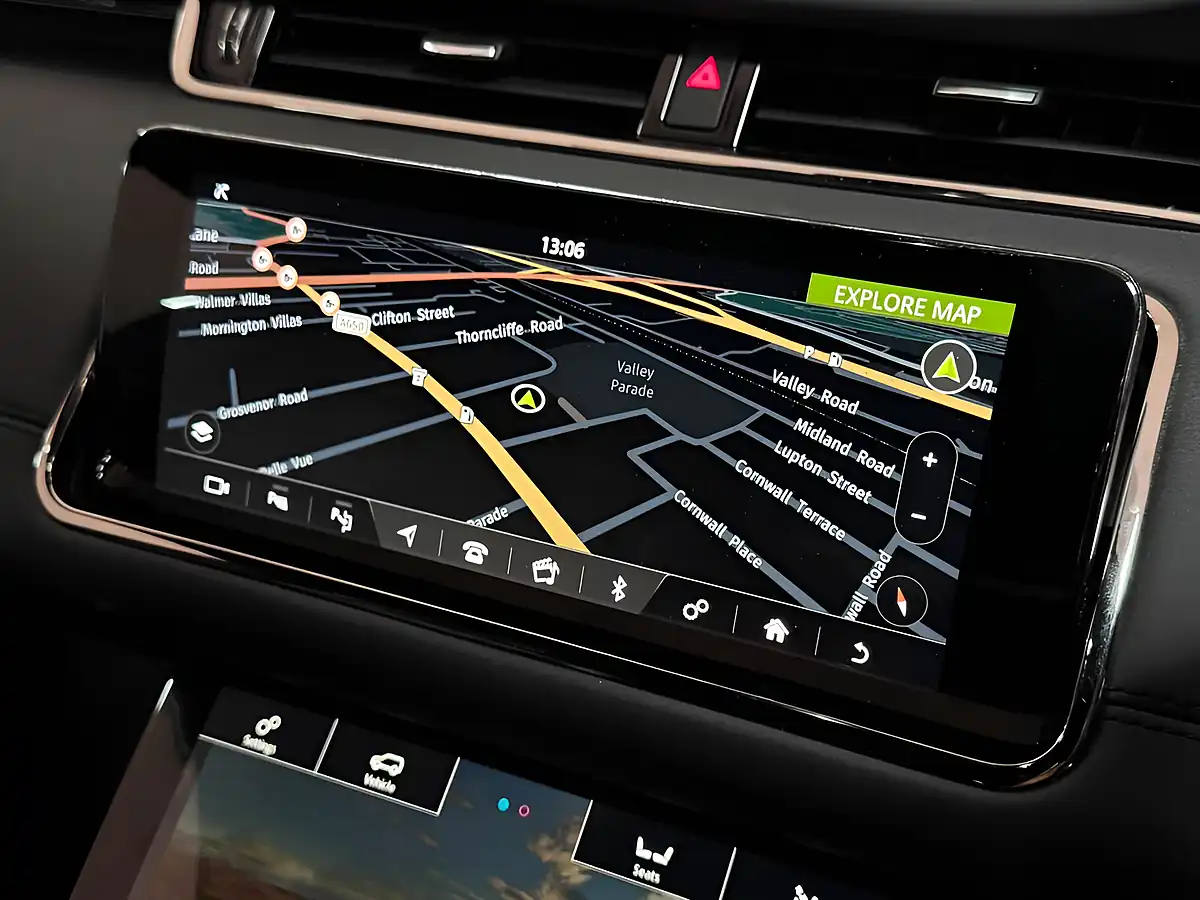 Used 2020 Land Rover Range Rover Evoque R-Dynamic Se Silver - Interior and Exterior details 18
