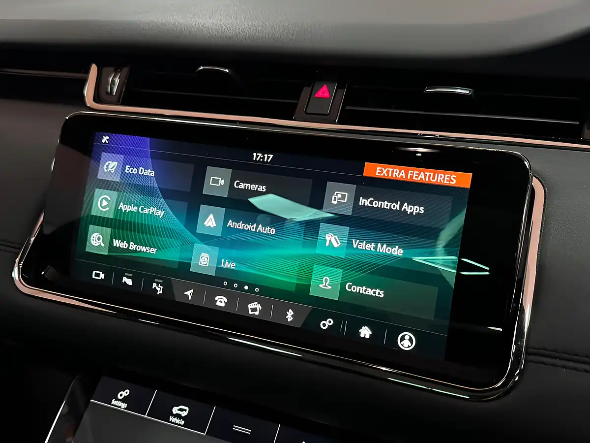 Used 2020 Land Rover Range Rover Evoque R-Dynamic Se White - Interior and Exterior details 15