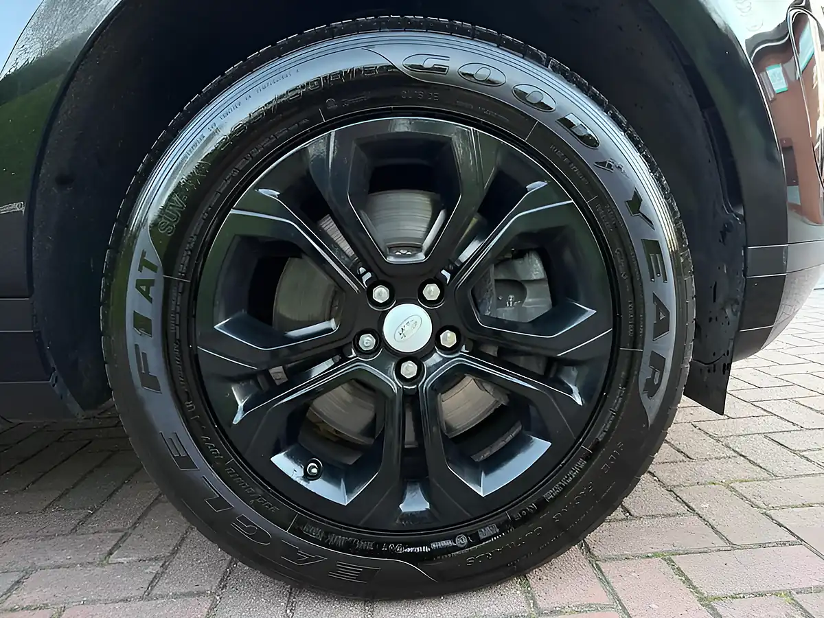 Used 2020 Land Rover Range Rover Evoque S Black - Interior and Exterior details 11