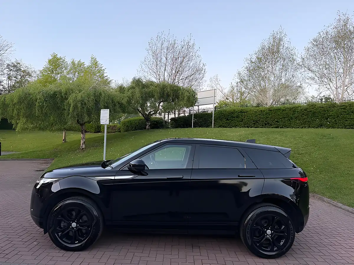 Used 2020 Land Rover Range Rover Evoque S Black - Interior and Exterior details 3