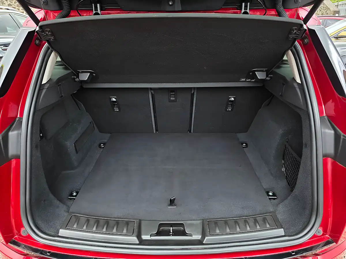 Used 2020 Land Rover Range Rover Evoque S Firenze Red Pearl - Interior and Exterior details 13