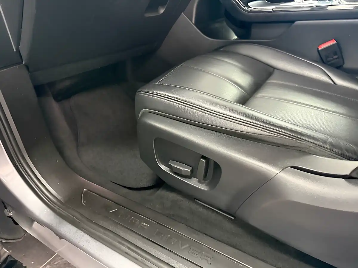 Used 2020 Land Rover Range Rover Evoque S Grey - Interior and Exterior details 12