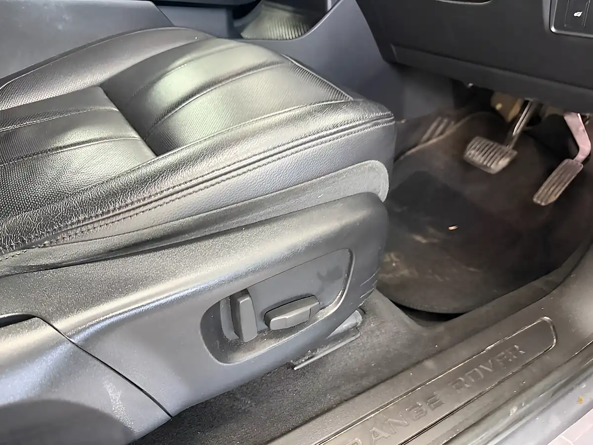 Used 2020 Land Rover Range Rover Evoque S Grey - Interior and Exterior details 16