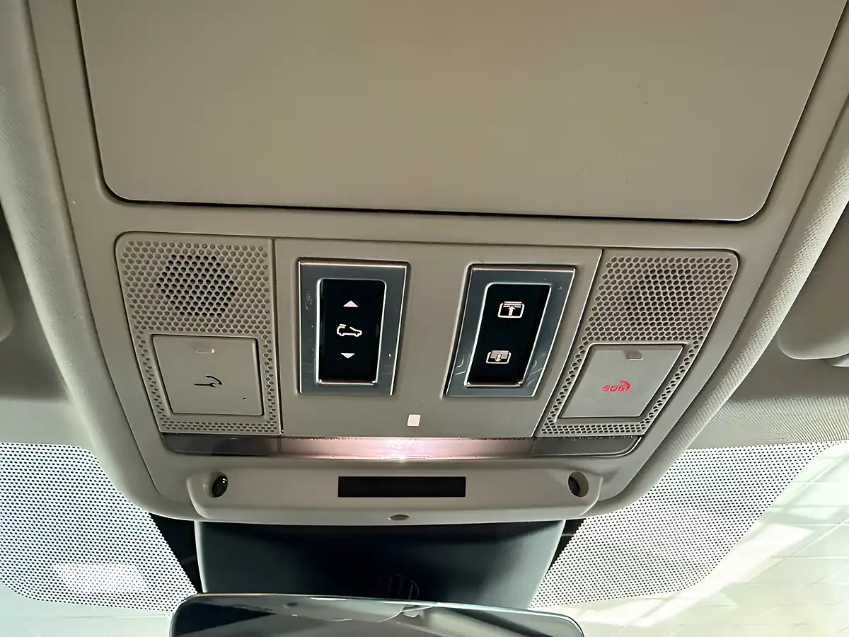 Used 2020 Land Rover Range Rover Evoque S Grey - Interior and Exterior details 20