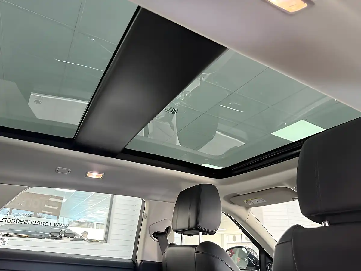 Used 2020 Land Rover Range Rover Evoque S Grey - Interior and Exterior details 8
