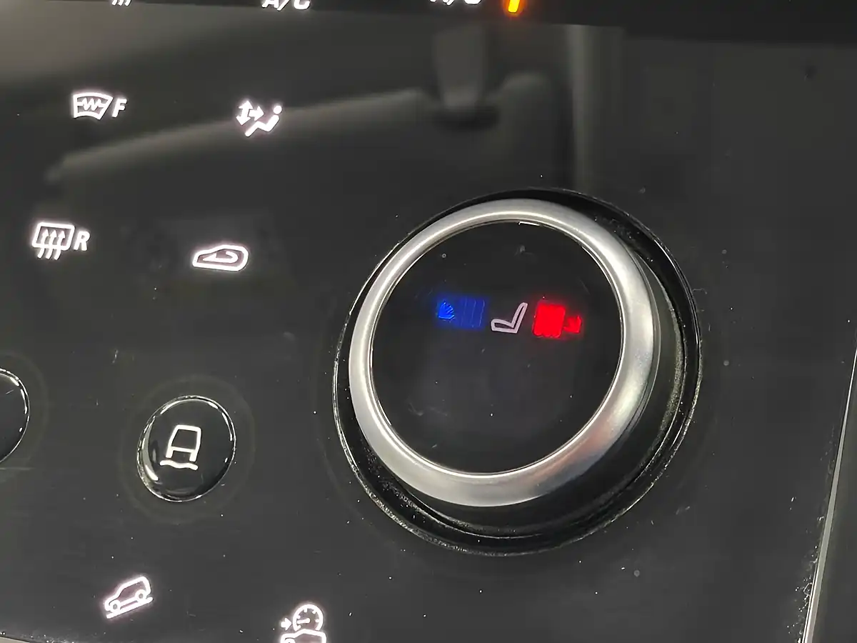 Used 2020 Land Rover Range Rover Evoque S Kaikoura Stone - Interior and Exterior details 2