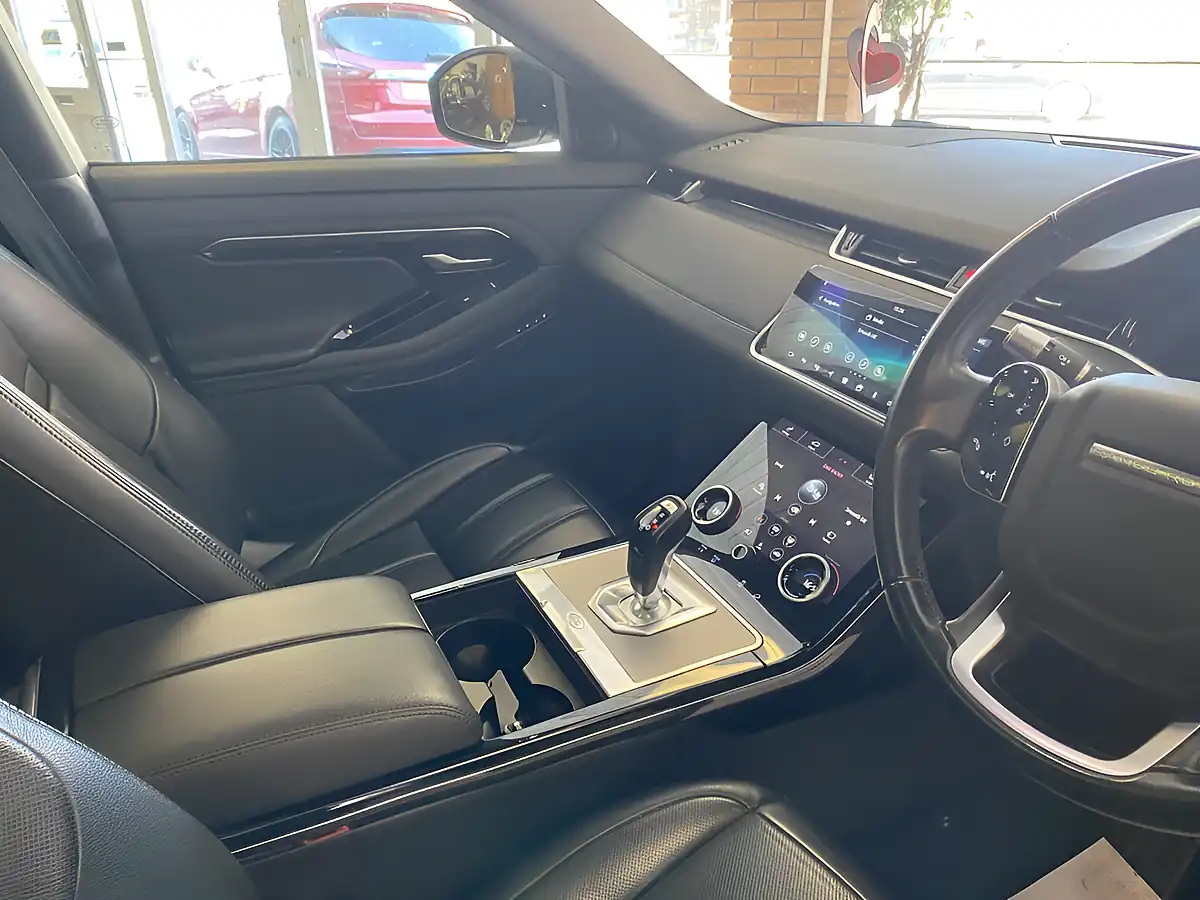 Used 2020 Land Rover Range Rover Evoque Se Silver - Interior and Exterior details 12