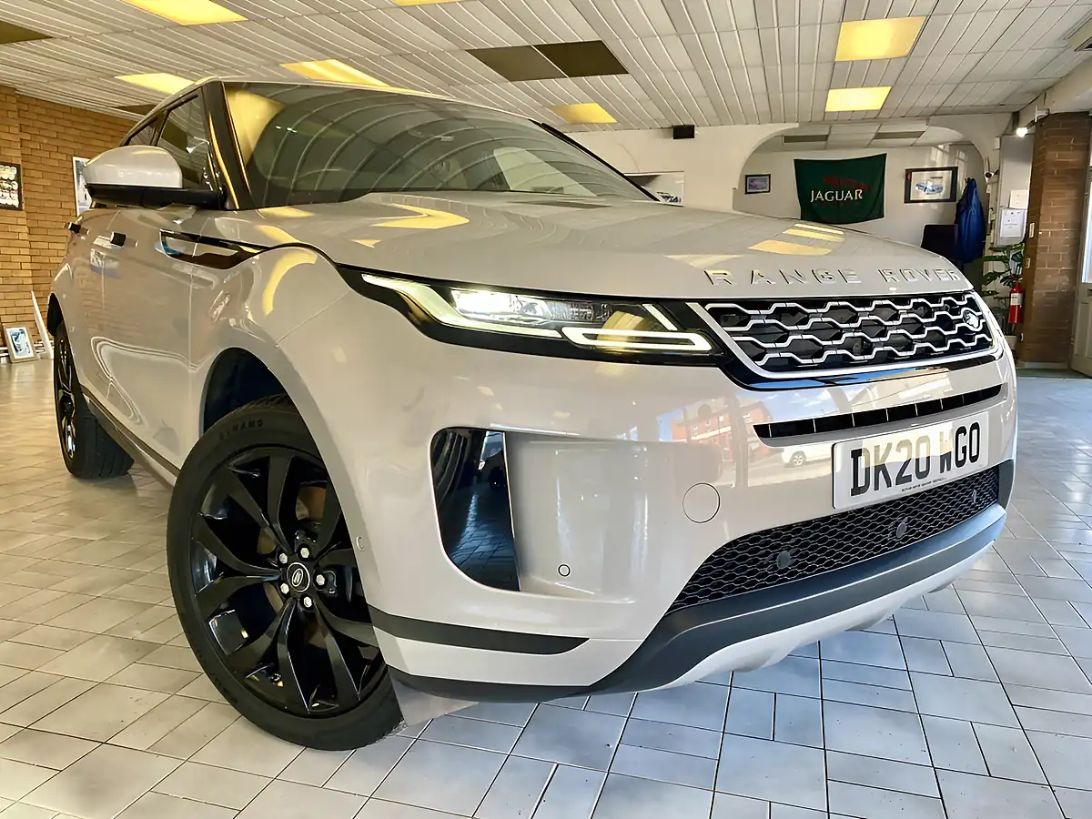 Used 2020 Land Rover Range Rover Evoque Se Silver - Interior and Exterior details 2