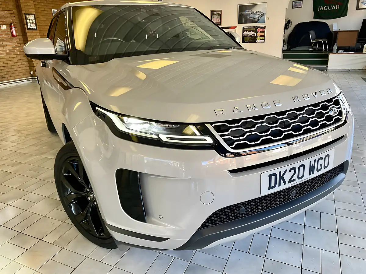 Used 2020 Land Rover Range Rover Evoque Se Silver - Interior and Exterior details 3