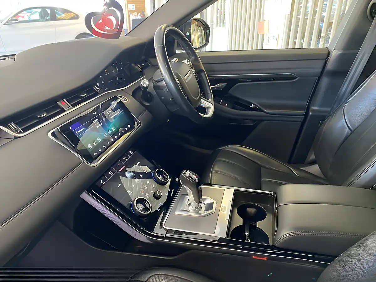 Used 2020 Land Rover Range Rover Evoque Se Silver - Interior and Exterior details 8