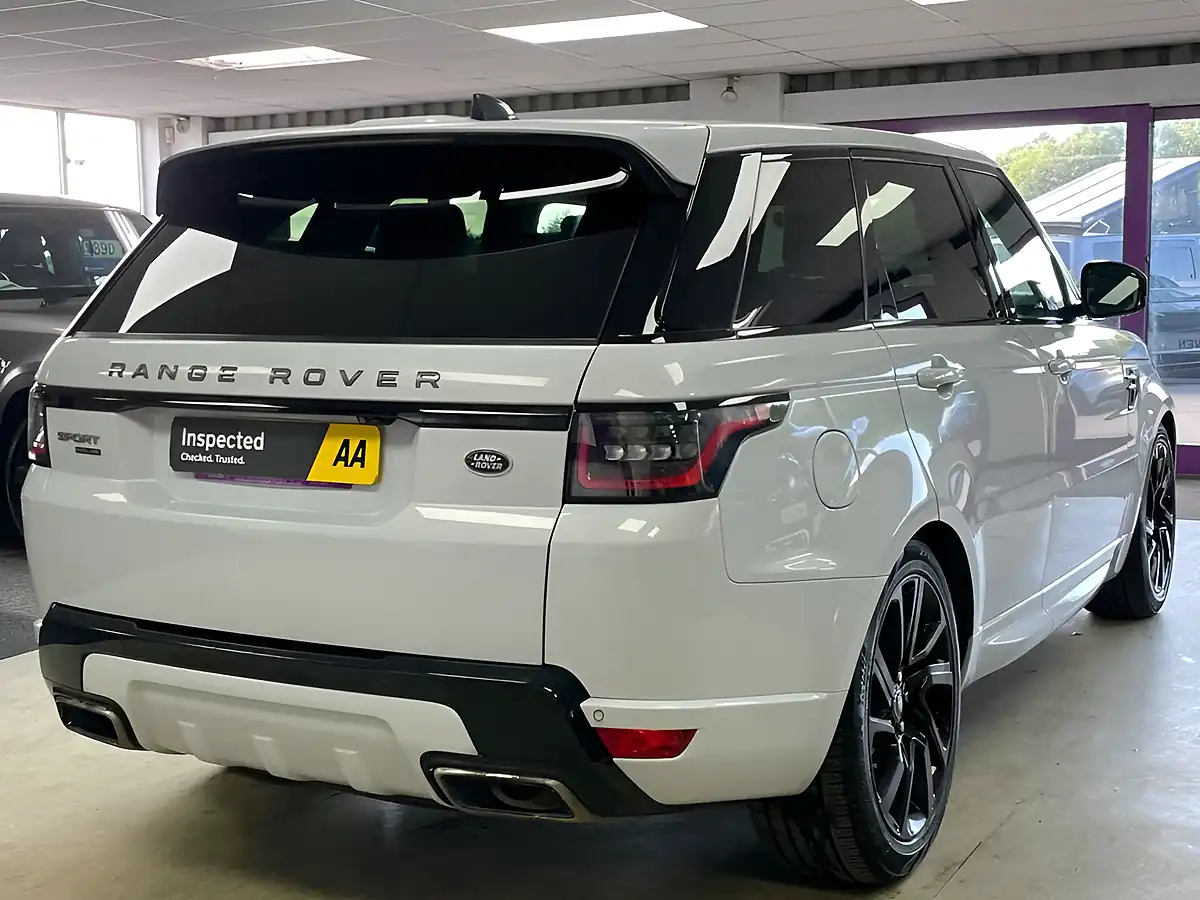 Used 2020 Land Rover Range Rover Hse Dynamic White - Front View