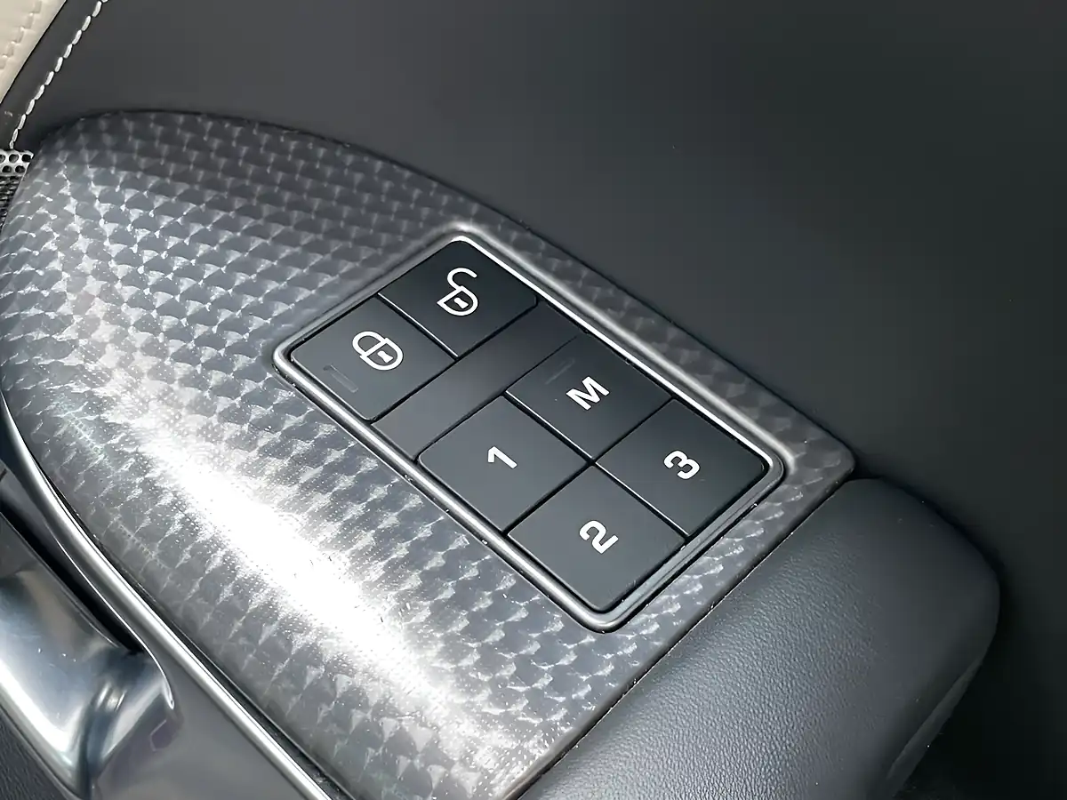 Used 2020 Land Rover Range Rover Hse Dynamic White - Interior and Exterior details 11