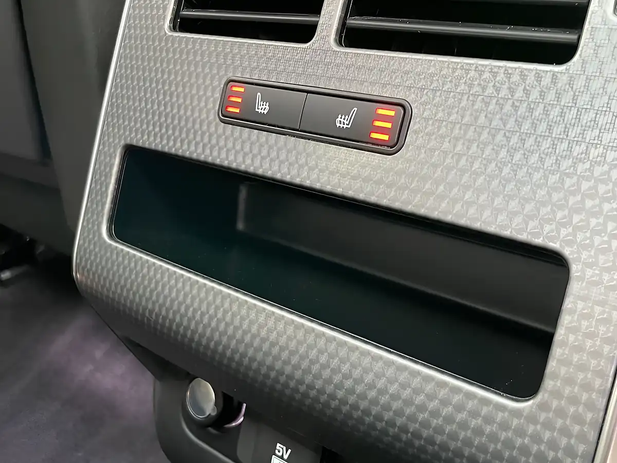 Used 2020 Land Rover Range Rover Hse Dynamic White - Interior and Exterior details 12