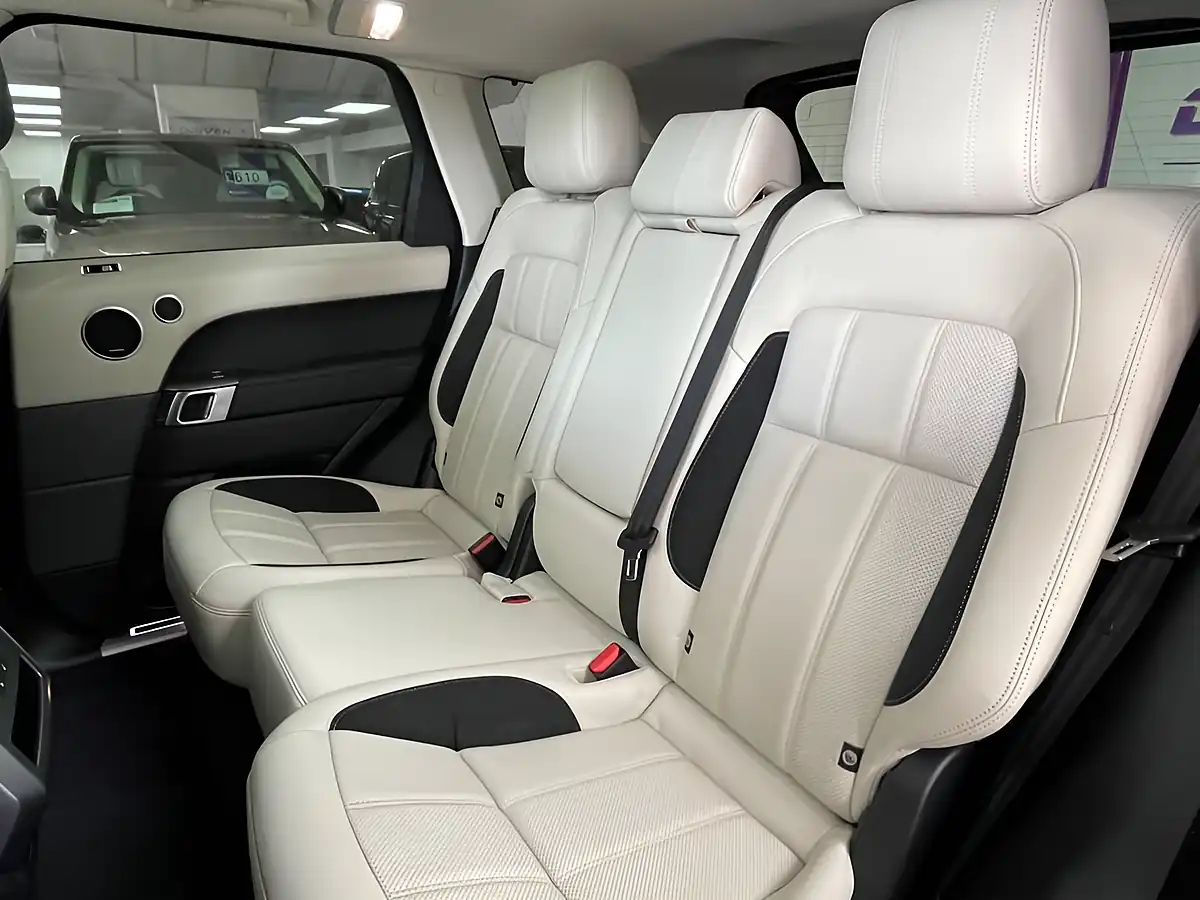 Used 2020 Land Rover Range Rover Hse Dynamic White - Interior and Exterior details 13