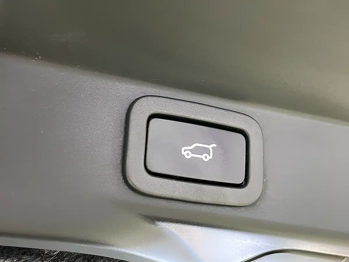 Used 2020 Land Rover Range Rover Hse Dynamic White - Interior and Exterior details 7