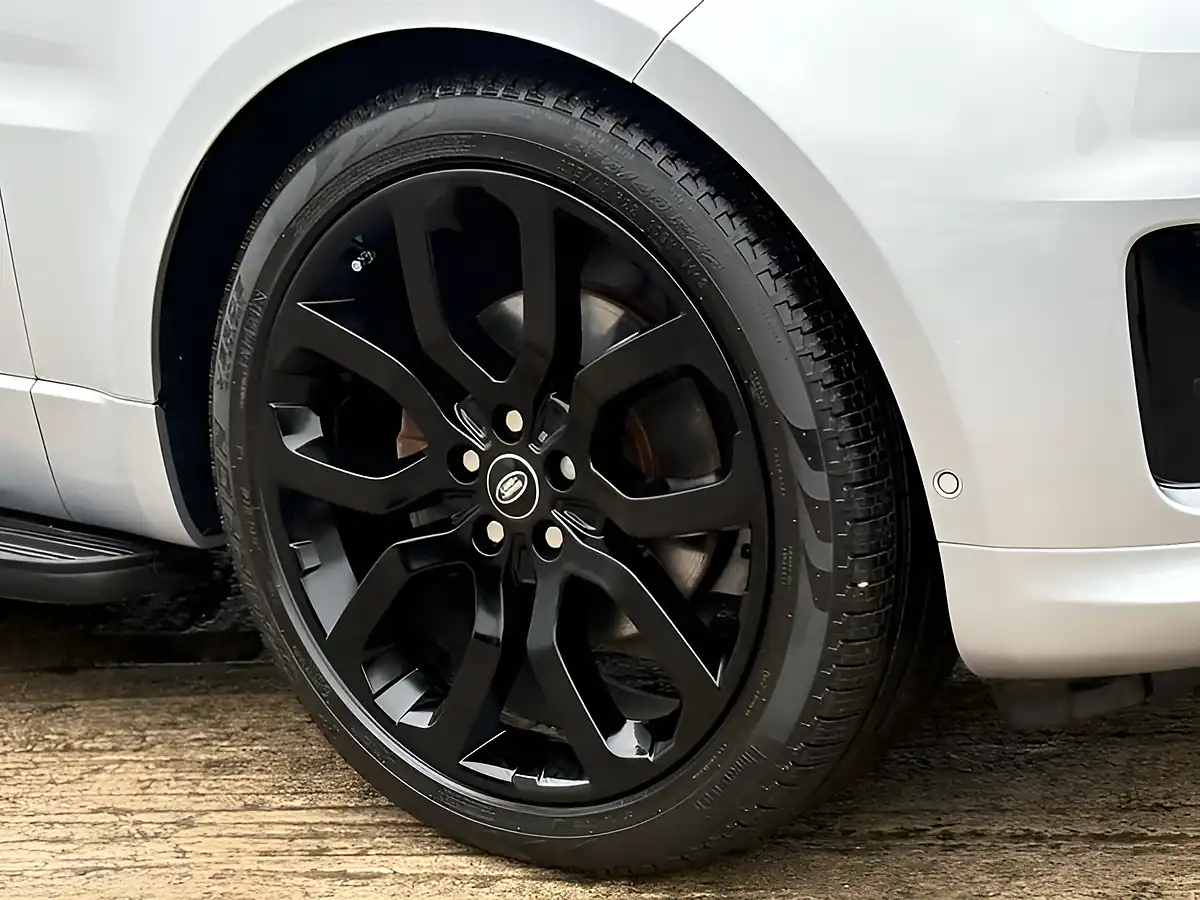 Used 2020 Land Rover Range Rover Sport Autobiography Dynamic Silver - Interior and Exterior details 4