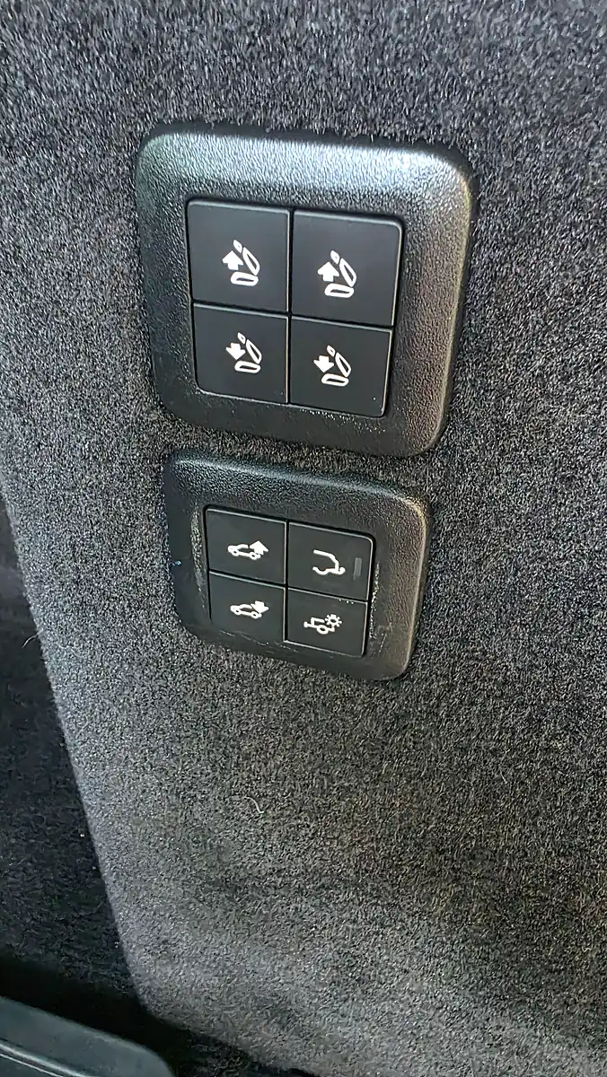 Used 2020 Land Rover Range Rover Sport Hse Blue - Interior and Exterior details 16