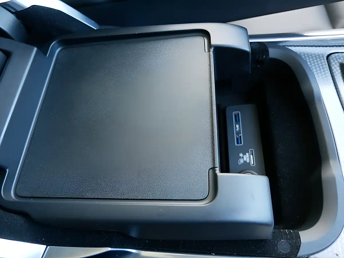 Used 2020 Land Rover Range Rover Sport Hse Dynamic Blue - Interior and Exterior details 17