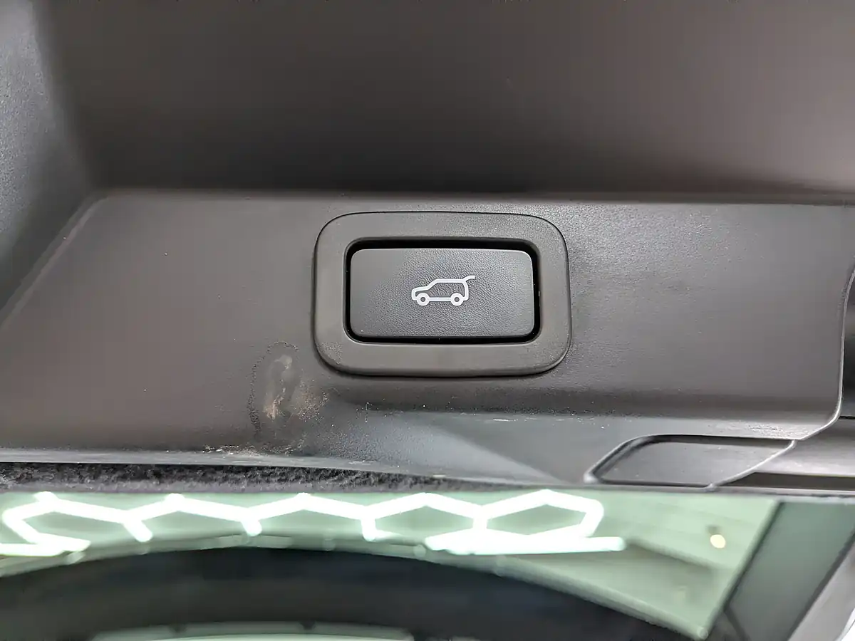 Used 2020 Land Rover Range Rover Sport Hse Dynamic Indus Silver - Interior and Exterior details 11