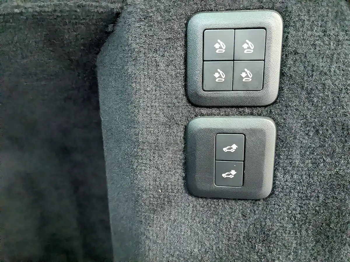 Used 2020 Land Rover Range Rover Sport Hse Dynamic Indus Silver - Interior and Exterior details 17