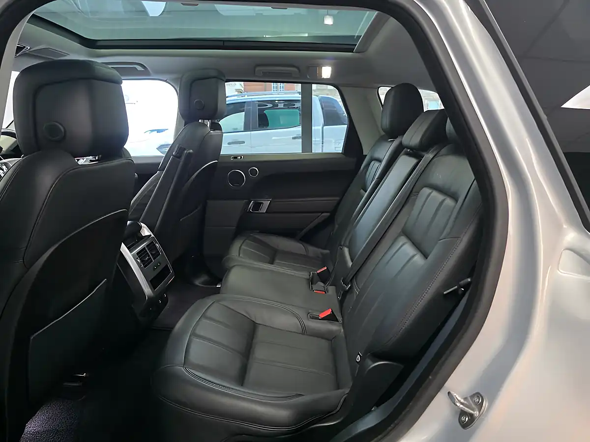 Used 2020 Land Rover Range Rover Sport Hse Dynamic Silver - Interior and Exterior details 9