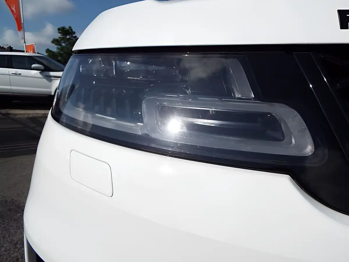 Used 2020 Land Rover Range Rover Sport Hse Dynamic White - Interior and Exterior details 15