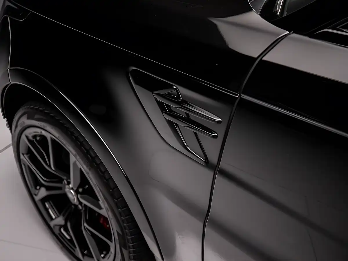 Used 2020 Land Rover Range Rover Sport Svr Black - Interior and Exterior details 14