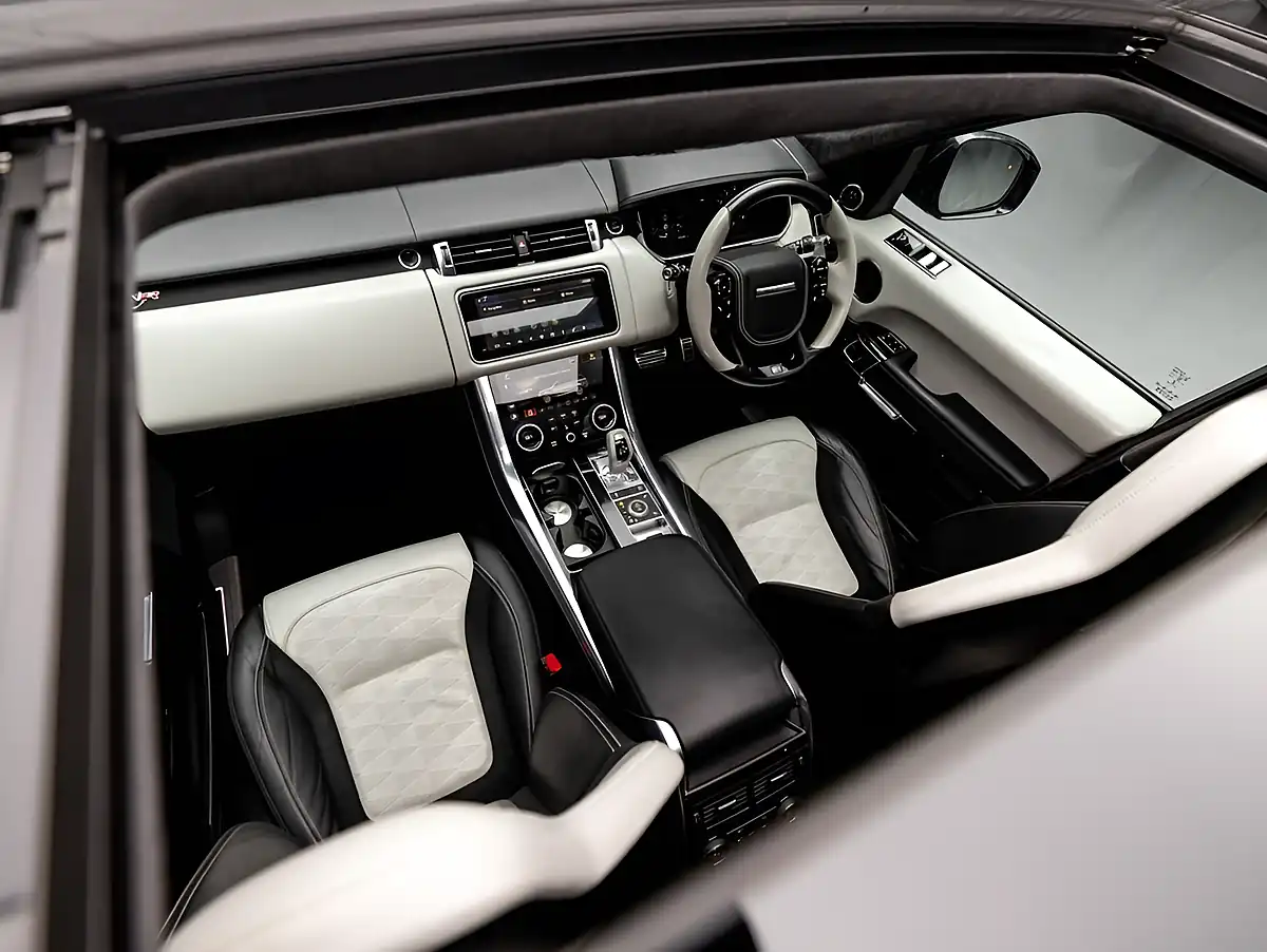 Used 2020 Land Rover Range Rover Sport Svr Black - Interior and Exterior details 7