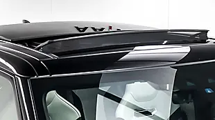 Used 2020 Land Rover Range Rover Sport Svr Black - Interior and Exterior details 4