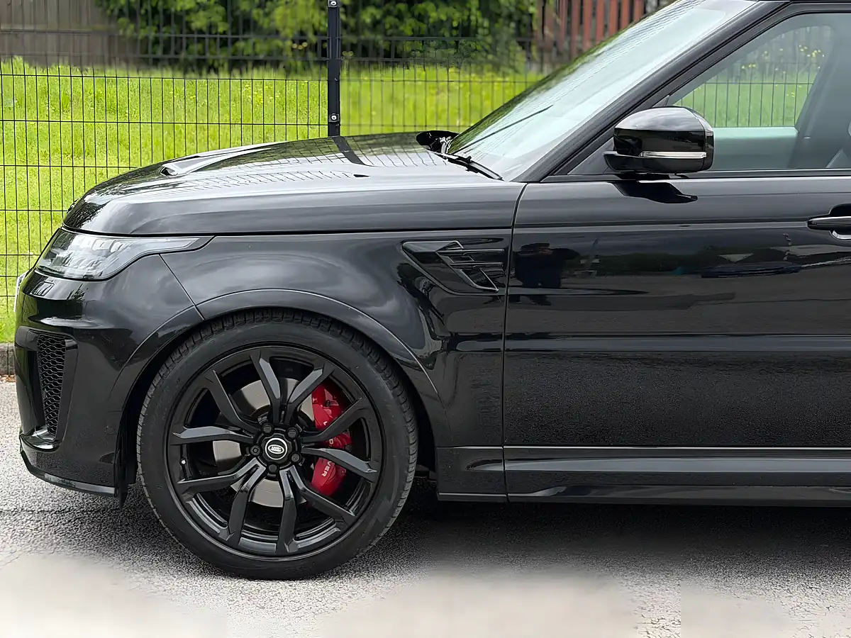 Used 2020 Land Rover Range Rover Sport Svr Black - Interior and Exterior details 9