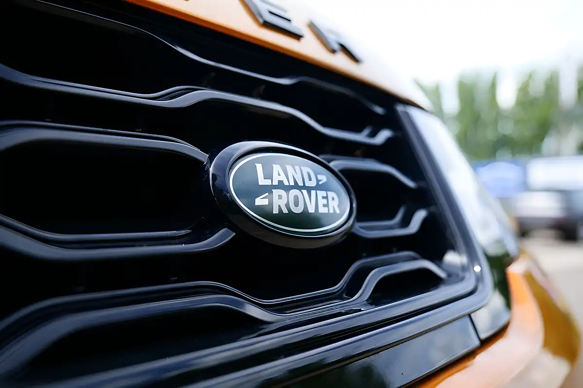 Used 2020 Land Rover Range Rover Sport Svr Orange - Interior and Exterior details 16