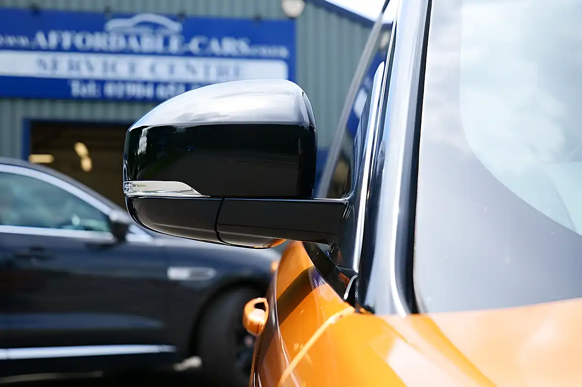 Used 2020 Land Rover Range Rover Sport Svr Orange - Interior and Exterior details 18