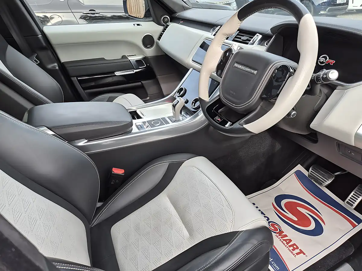 Used 2020 Land Rover Range Rover Sport Svr White - Interior and Exterior details 10