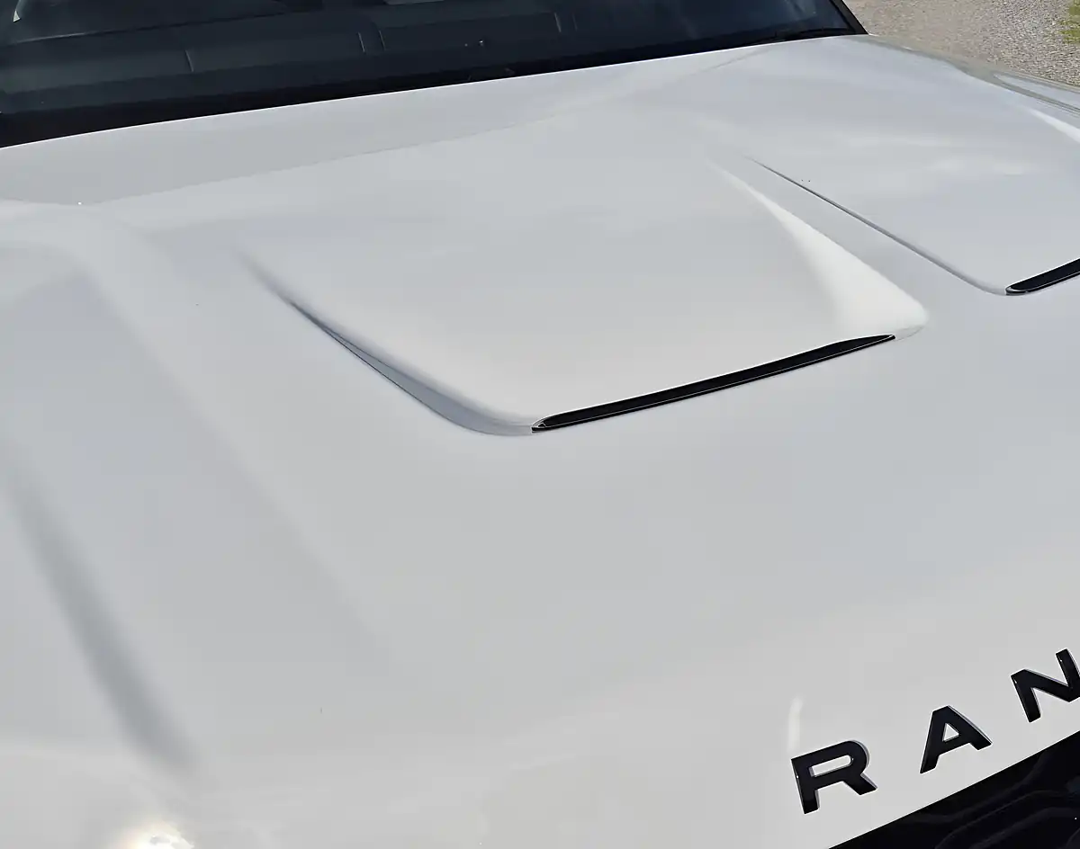 Used 2020 Land Rover Range Rover Sport Svr White - Interior and Exterior details 4
