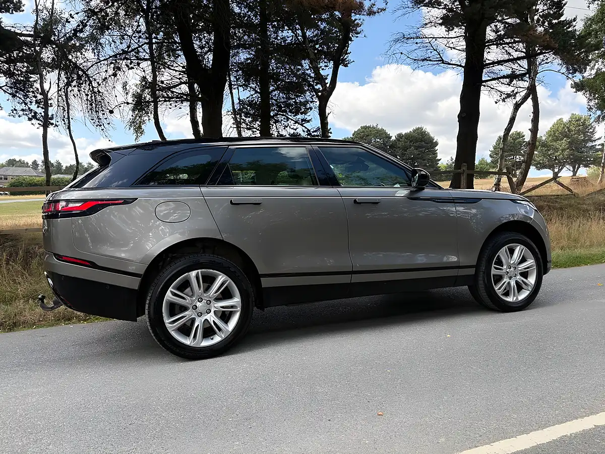 Used 2020 Land Rover Range Rover Velar Hse Silver - Interior and Exterior details 5