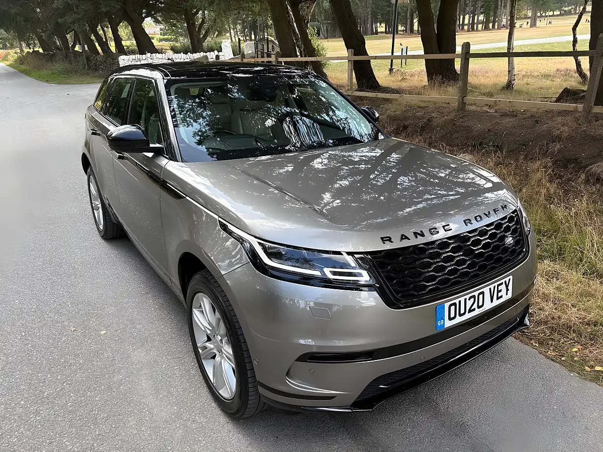 Used 2020 Land Rover Range Rover Velar Hse Silver - Interior and Exterior details 9