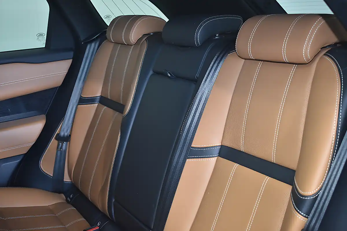Used 2020 Land Rover Range Rover Velar R-Dynamic Hse Black - Interior and Exterior details 17