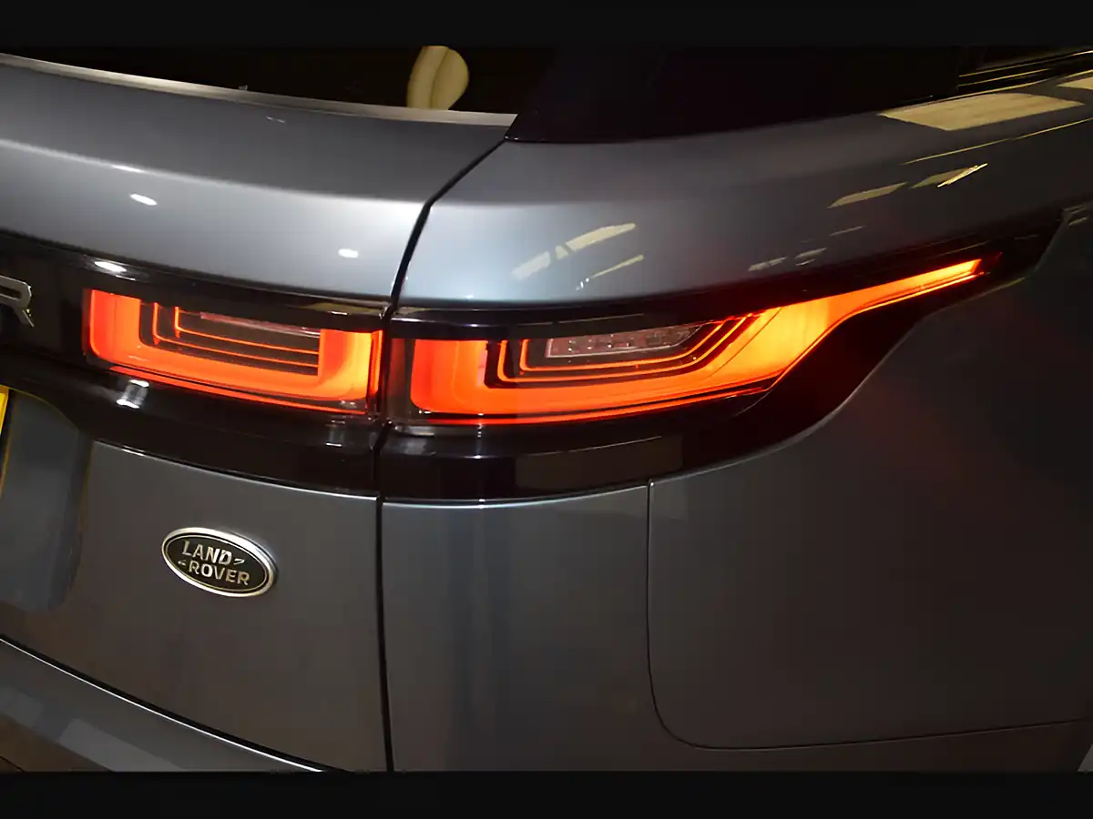 Used 2020 Land Rover Range Rover Velar R-Dynamic Hse Byron Blue - Interior and Exterior details 17