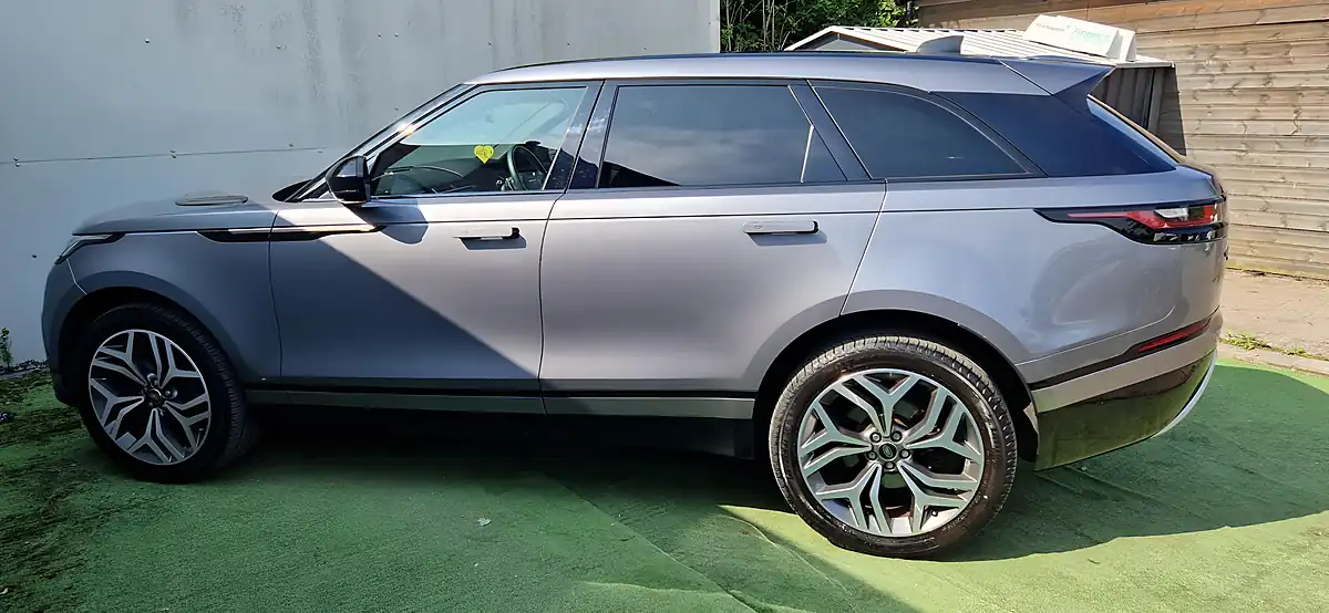 Used 2020 Land Rover Range Rover Velar R-Dynamic Hse Grey - Interior and Exterior details 5