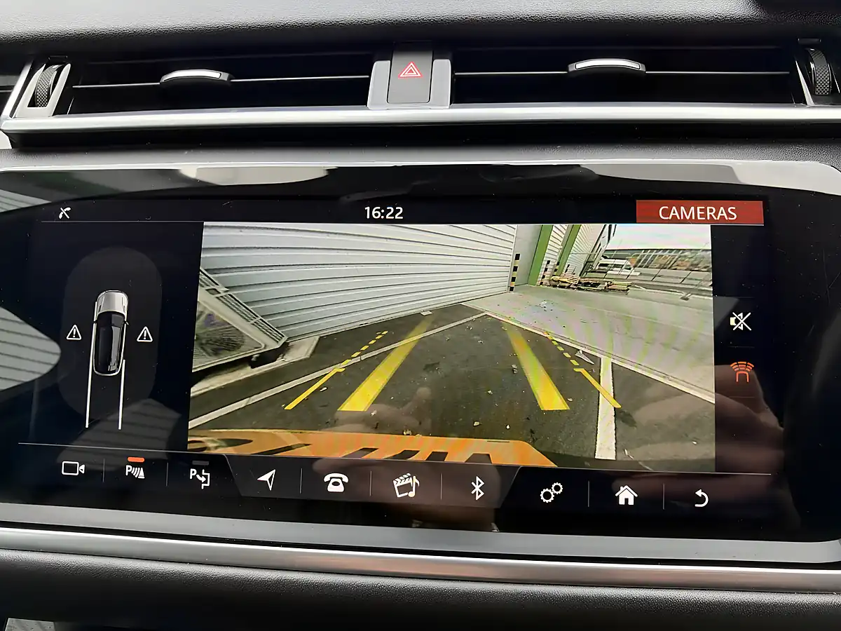 Used 2020 Land Rover Range Rover Velar R-Dynamic Hse Grey - Interior and Exterior details 18