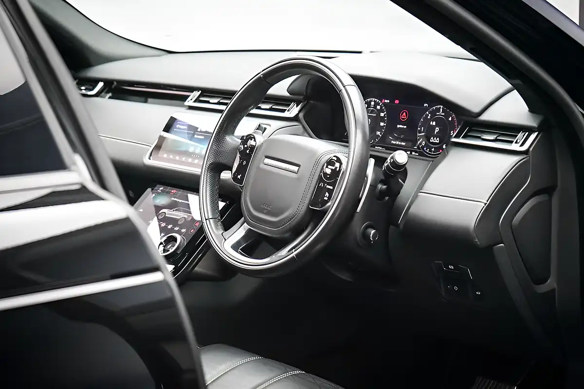 Used 2020 Land Rover Range Rover Velar R-Dynamic Hse Santorini Black - Interior and Exterior details 14