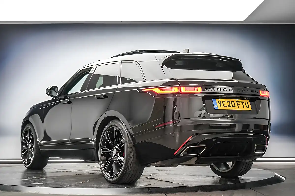 Used 2020 Land Rover Range Rover Velar R-Dynamic Hse Santorini Black - Interior and Exterior details 7