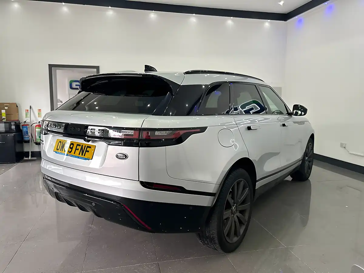 Used 2020 Land Rover Range Rover Velar R-Dynamic Hse Silver - Interior and Exterior details 12