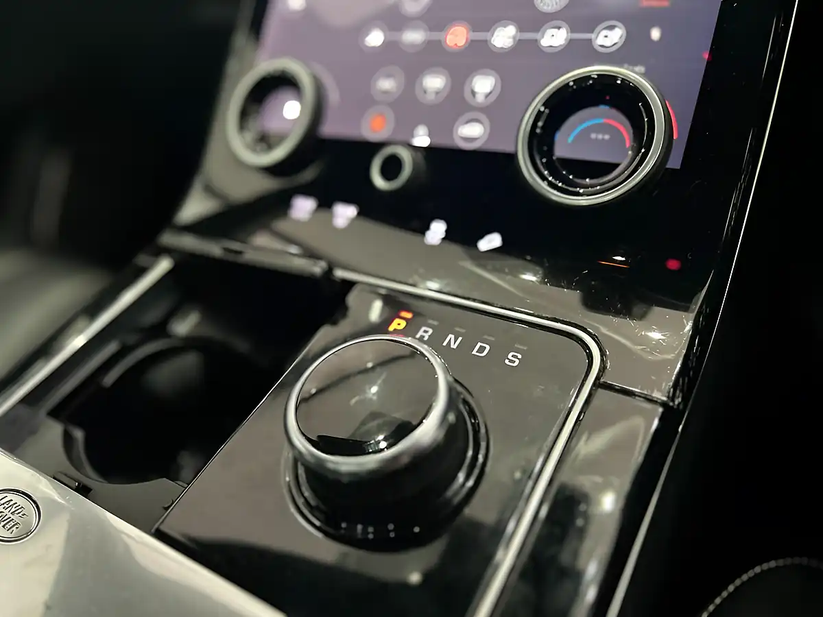 Used 2020 Land Rover Range Rover Velar R-Dynamic Hse Silver - Interior and Exterior details 14