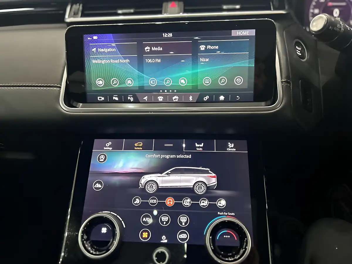 Used 2020 Land Rover Range Rover Velar R-Dynamic Hse Silver - Interior and Exterior details 17