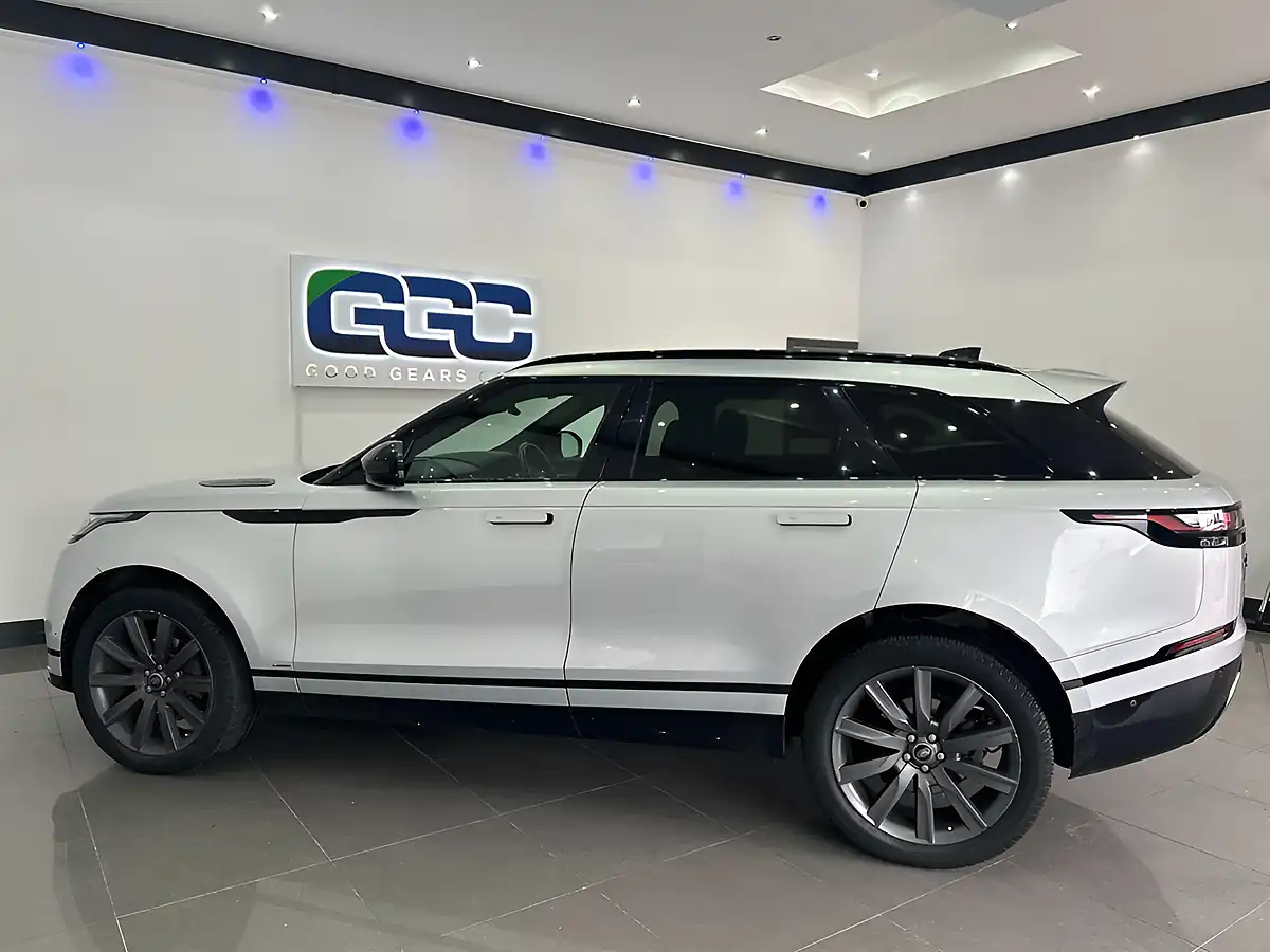 Used 2020 Land Rover Range Rover Velar R-Dynamic Hse Silver - Interior and Exterior details 7