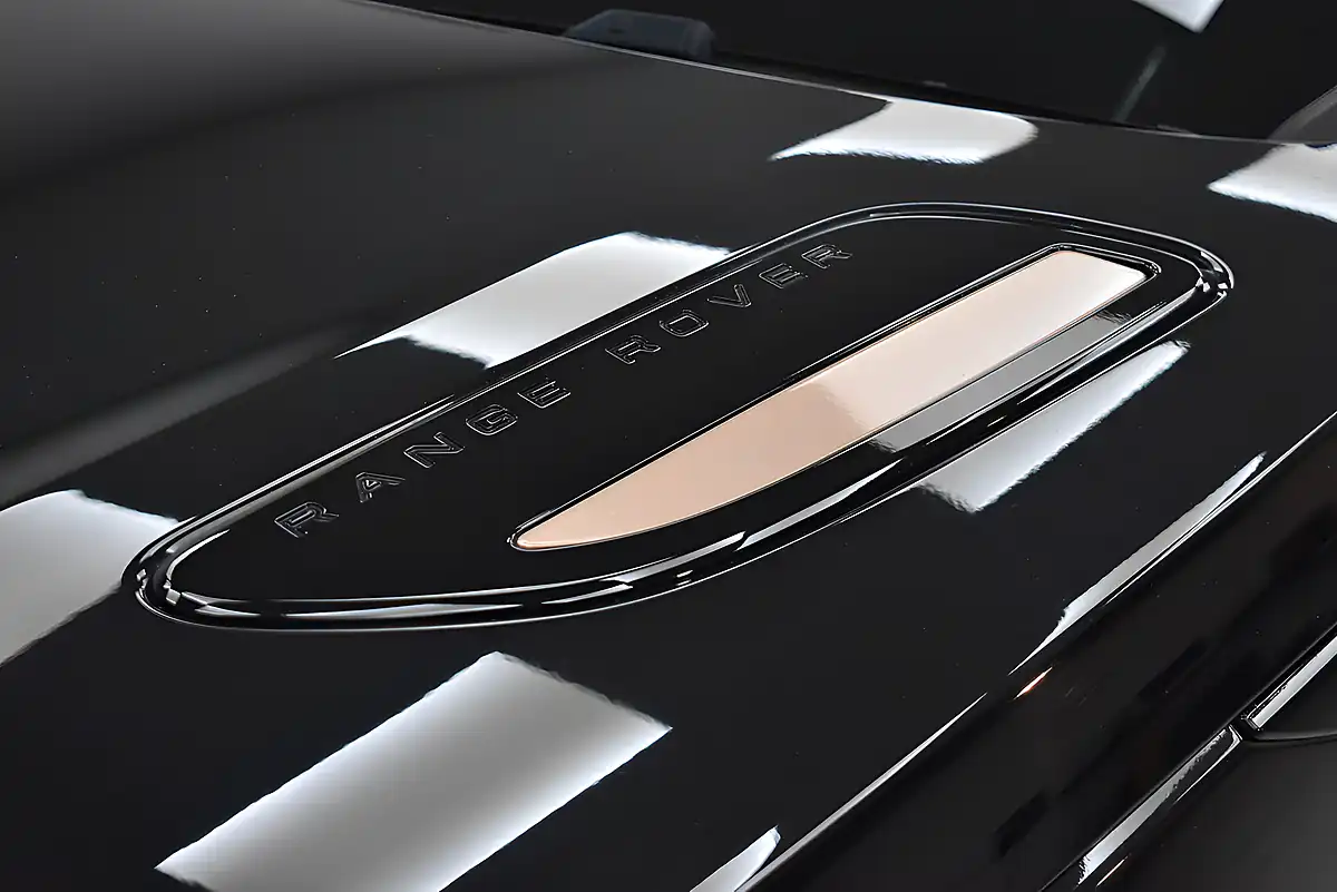 Used 2020 Land Rover Range Rover Velar R-Dynamic S Black - Interior and Exterior details 10