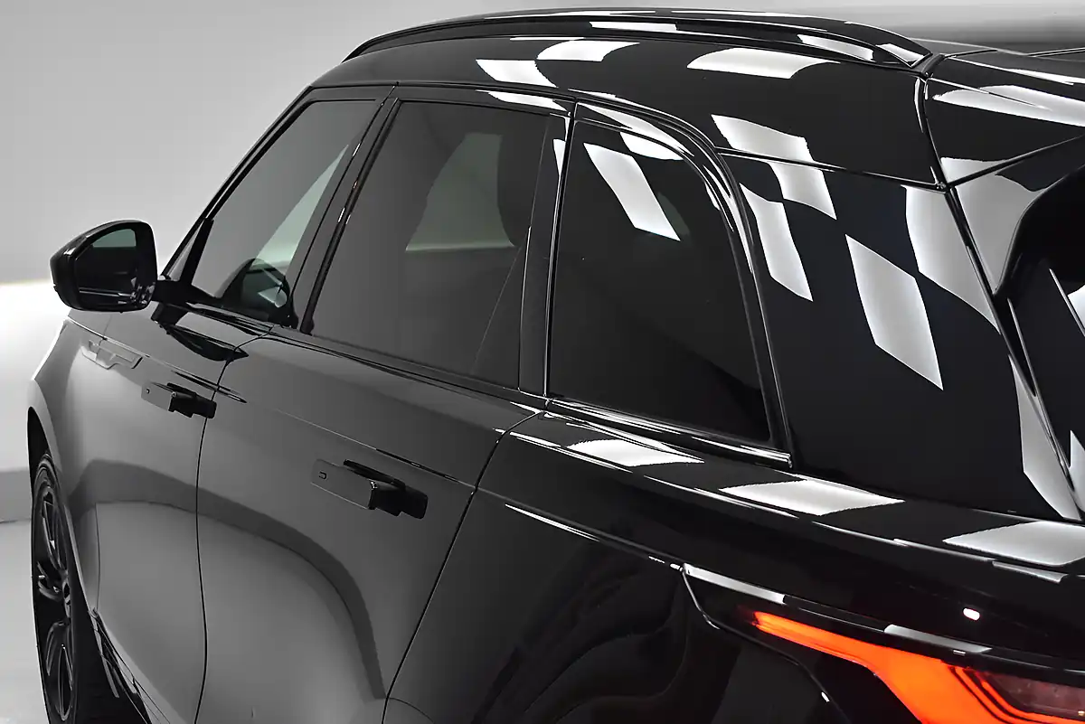 Used 2020 Land Rover Range Rover Velar R-Dynamic S Black - Interior and Exterior details 13